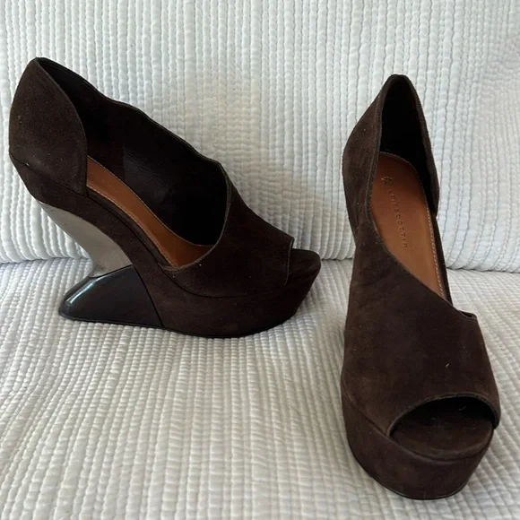 NWOT Anthropologie LEIFSDOTTIR Katrina Brown Suede Cut Out Platforms size 6.5 - Picture 1 of 8
